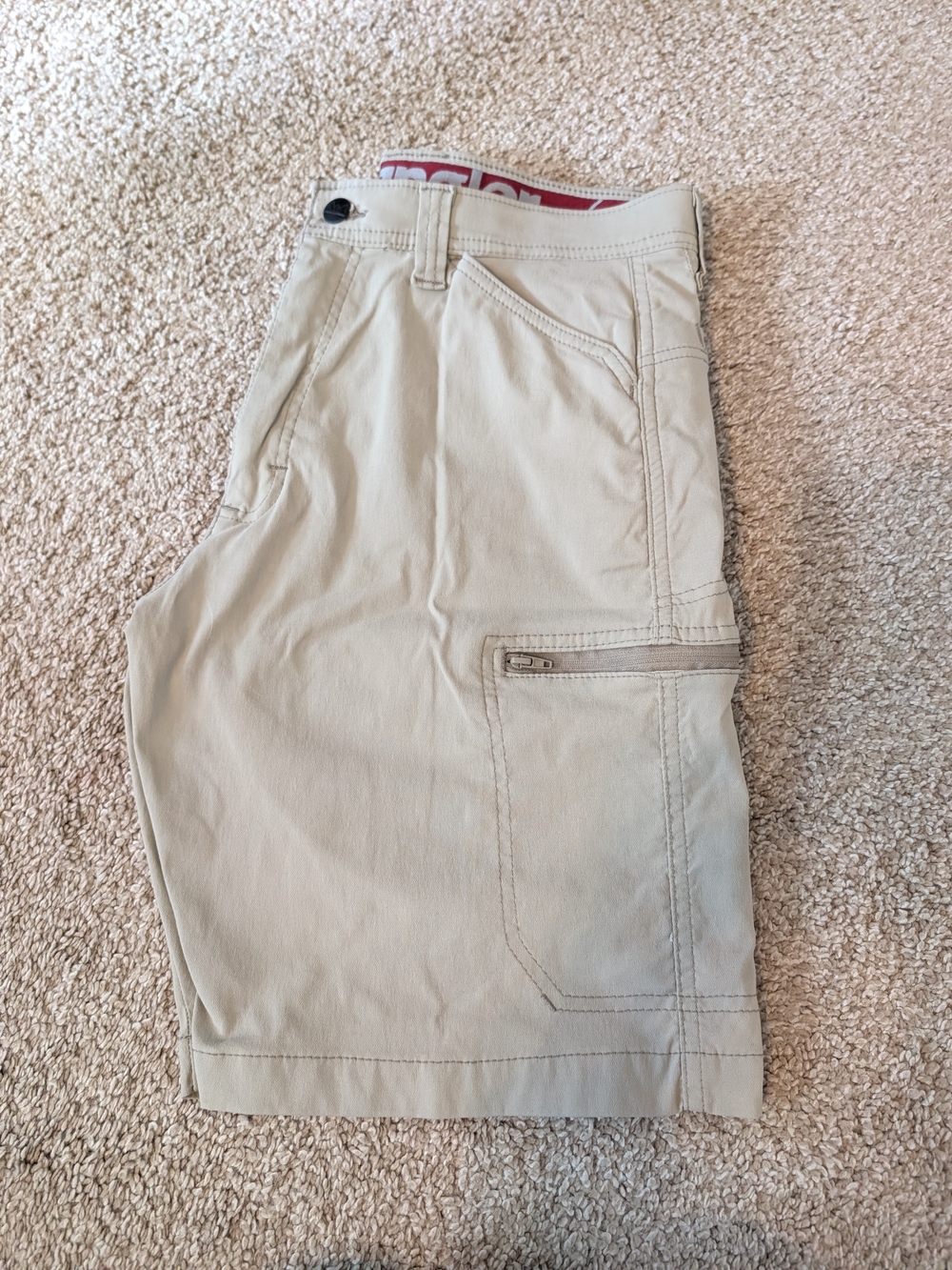 Wrangler Men's Khaki Cargo Shorts with Zip Pocket